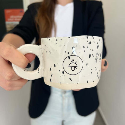 Velika ročno izdelana skodelica za kavo