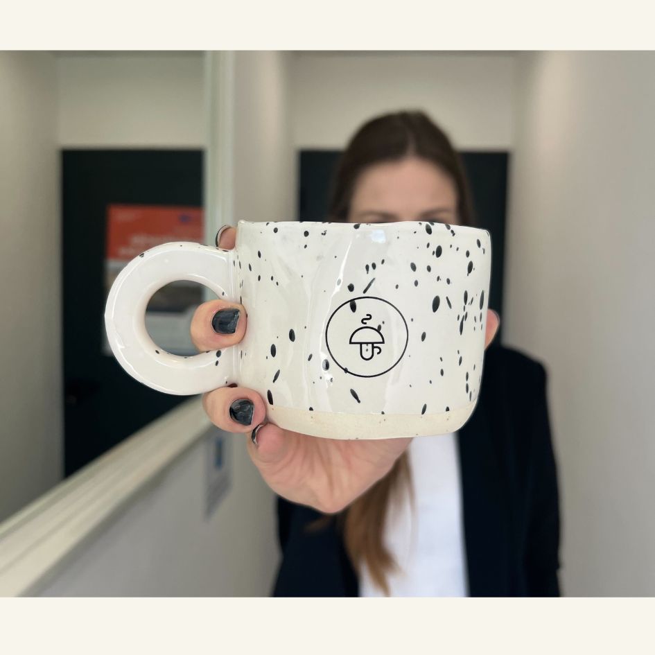 Velika ročno izdelana skodelica za kavo